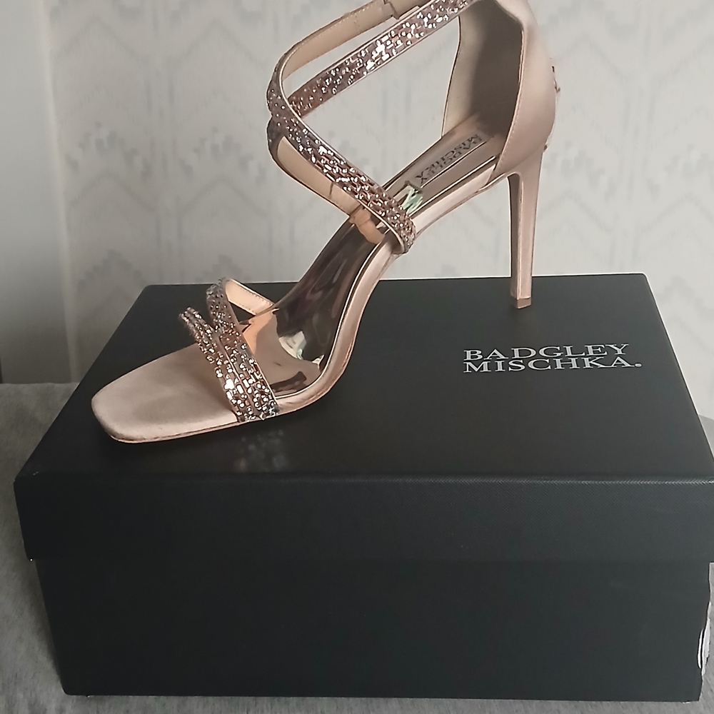 Badgley Mischka Women's Rose Gold Heels